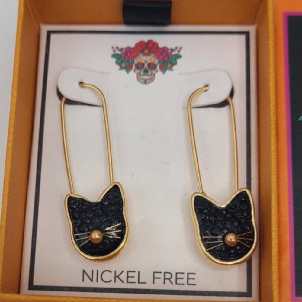 Bella Jack Black Crystal Cat Safely Pin Earrings NWT!  NEW!  HALLOWEEN